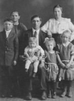 Clement RollerFamily ca 1924