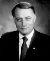 Sen David F. Durenberger