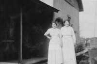 Lucy and Nellie Wakeman (l to r)