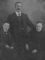 Thomas and Mary McLellan and son (possibly Thomas) ca 1914